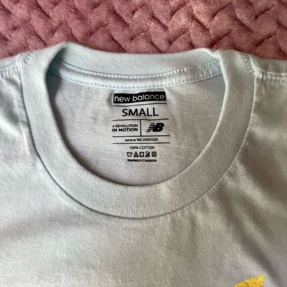 NWT New Balance Colorful Graphic Tee Mens Size S - Picture 4 of 5